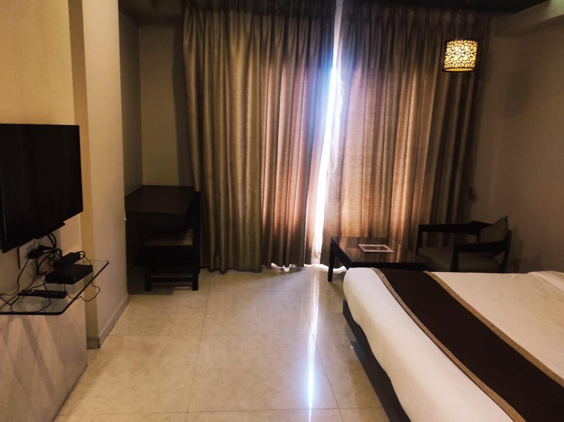 Hotel Rasika كولهابور المظهر الخارجي الصورة